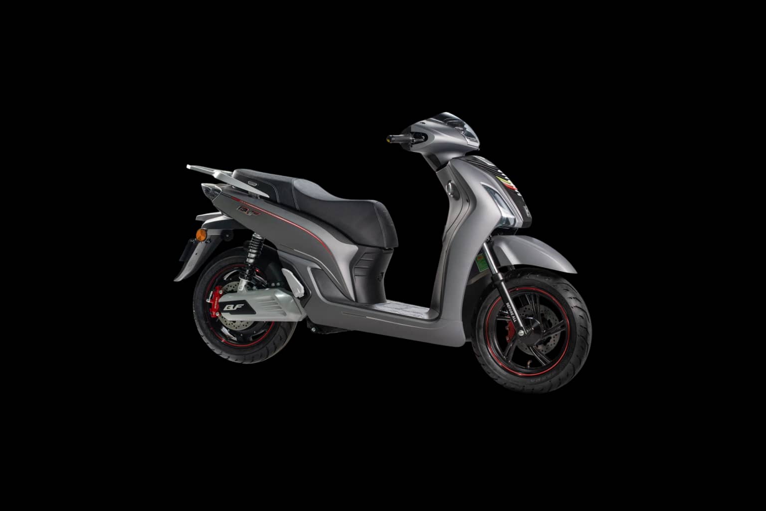Before All BF26 màu xám mờ chụp studio trên nền đen