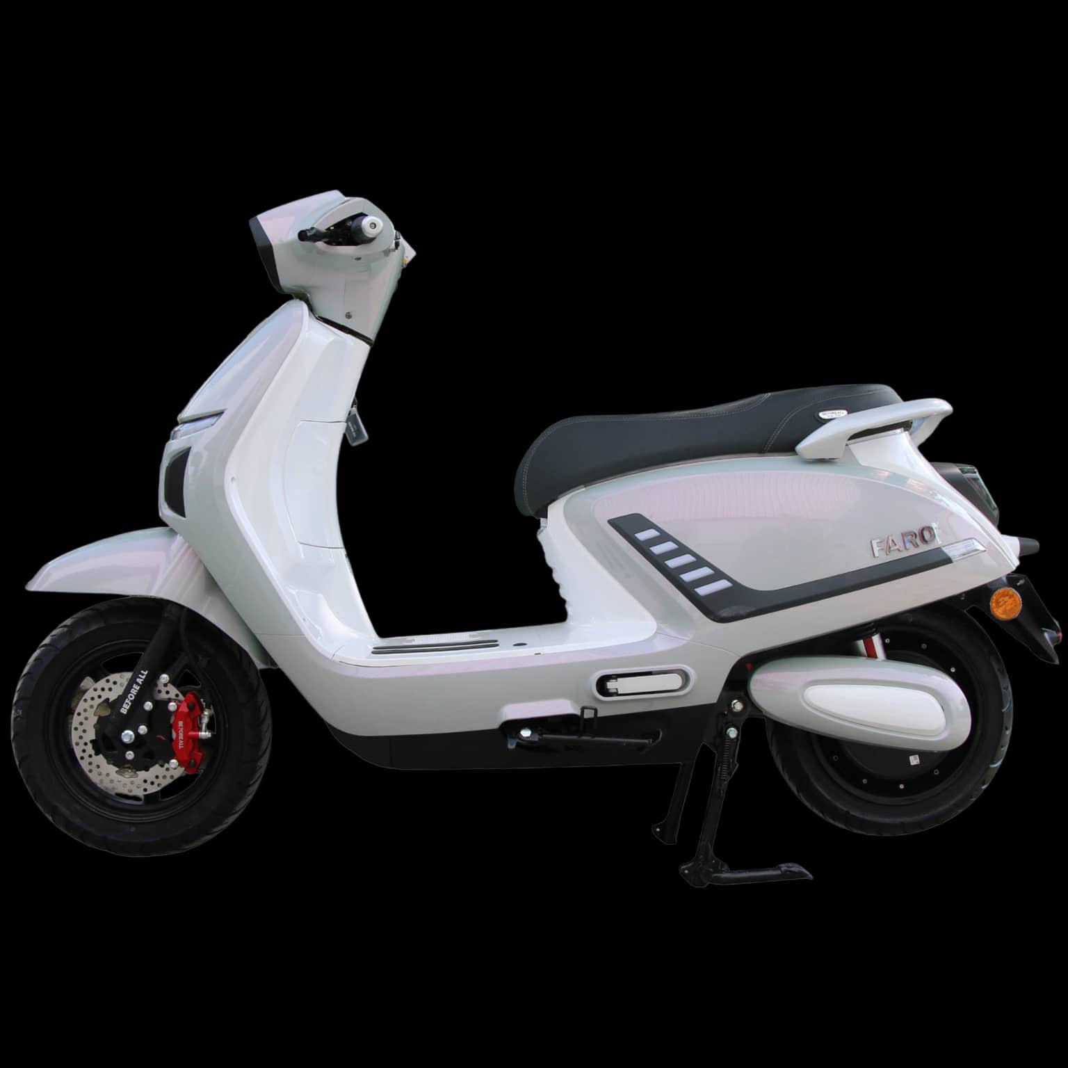 Xe điện Before All Faro màu hồng nhìn thẳng phía trước, thiết kế đơn giản